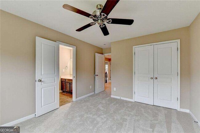 Building Photo - 4228 Woods Creek Ln