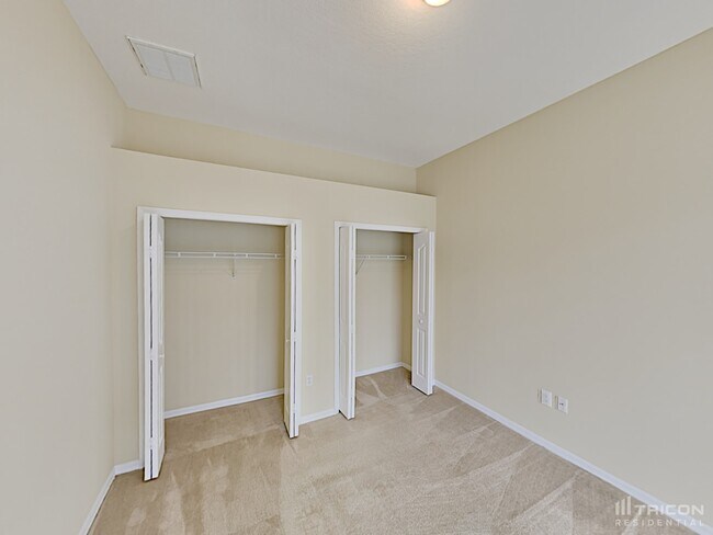 Building Photo - 1504 Canoe Drive Lutz FL