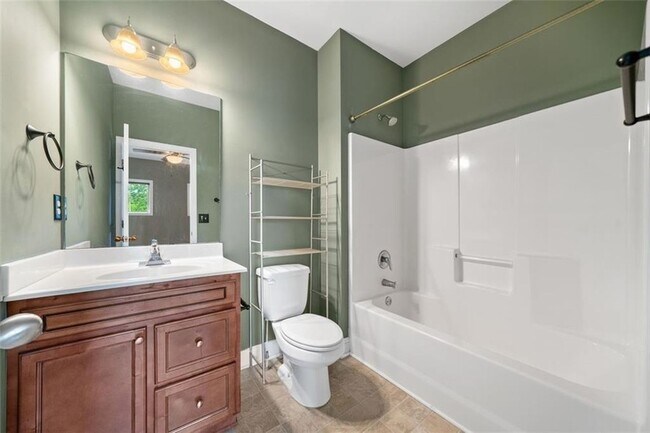 Building Photo - 548 Myrtle Trace Ln
