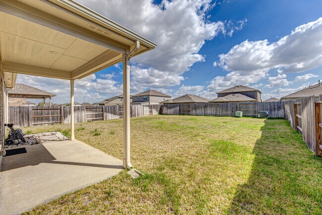 Building Photo - 21119 Sherrell Bay Dr