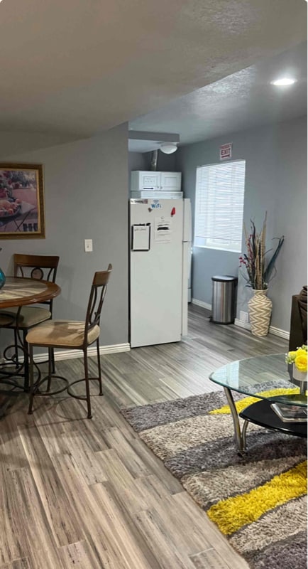 Building Photo - 4108 Liverpool St