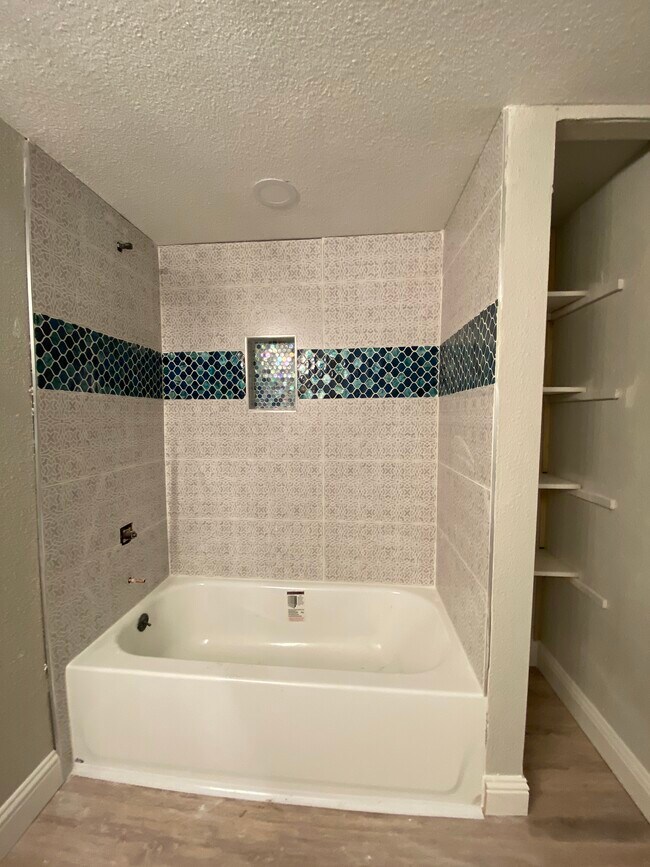 Building Photo - 510 Greenwood St