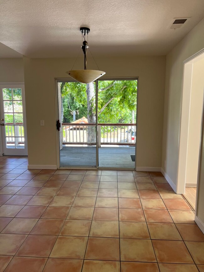 Building Photo - Spacious La Costa 3BR/3BA Townhome; gated complex w/pool, spa and tennis