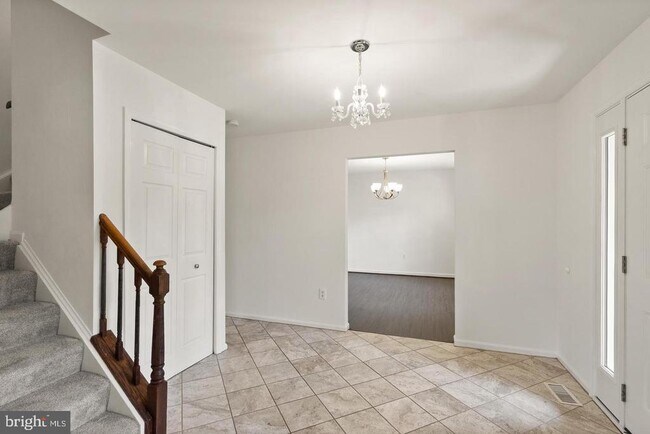 Building Photo - 8902 Huxley Ct