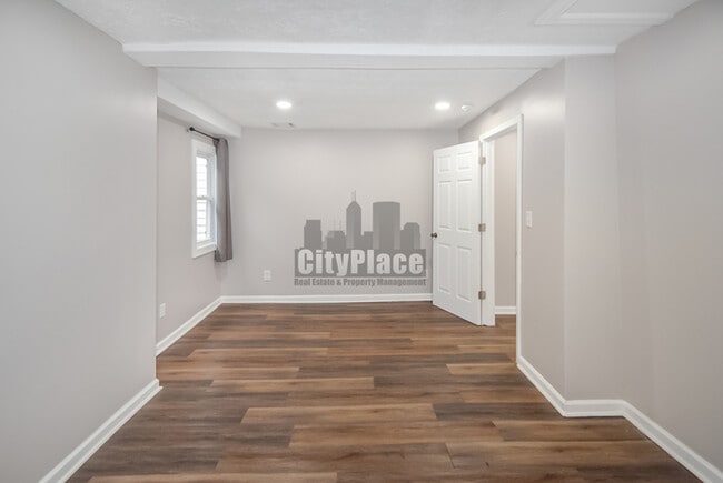 Building Photo - 2415 N Oxford St