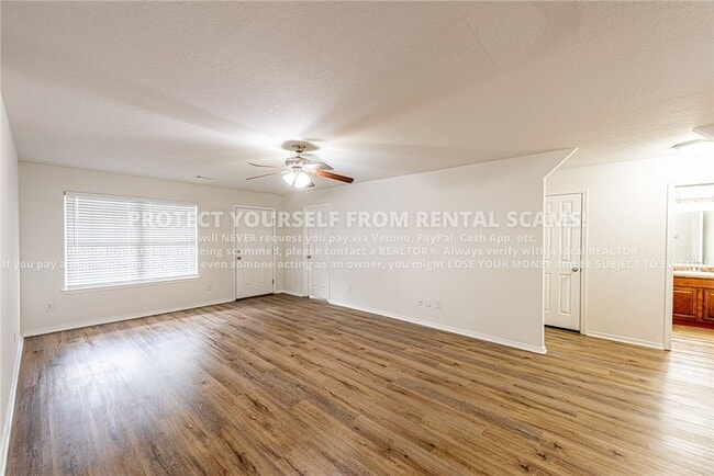 Building Photo - 2280 Bunker Ln