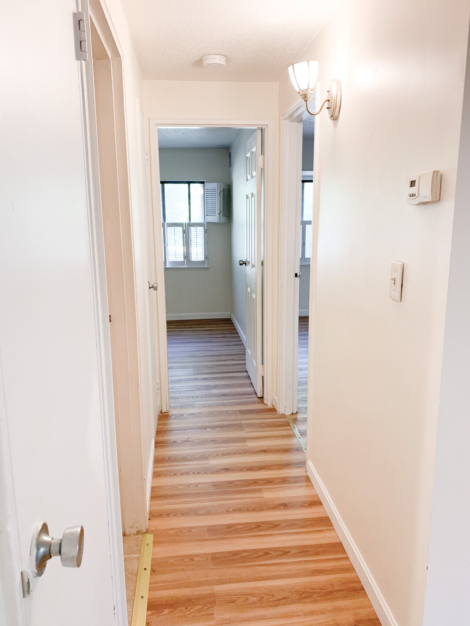 Building Photo - 7 Village Rock Ln