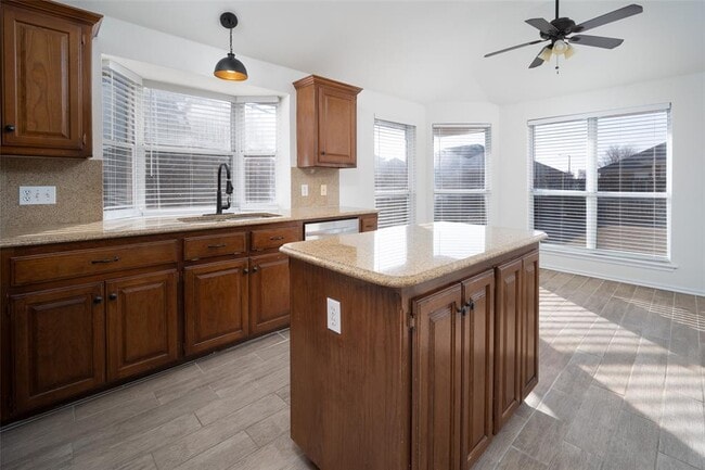 Building Photo - 3612 Crail Dr