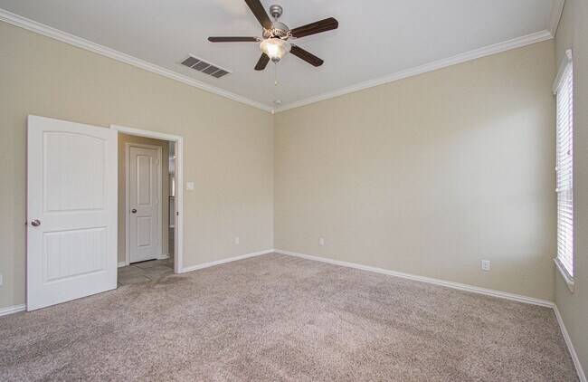 Building Photo - Spacious 4 Bed, 2 Bath Home Zoned to Tomball ISD