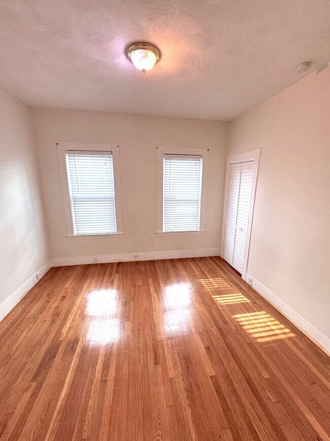 Building Photo - 59 Judson St