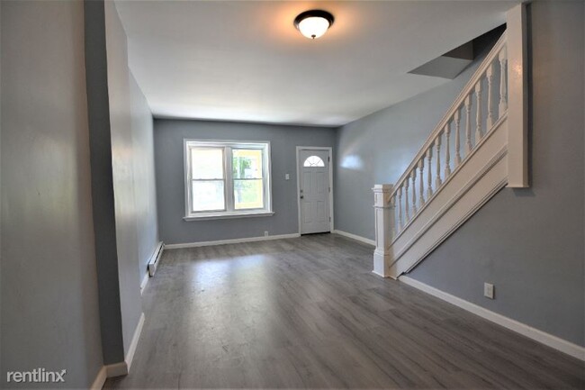 Building Photo - 4 br, 1 bath House - 322 Hanover Ave