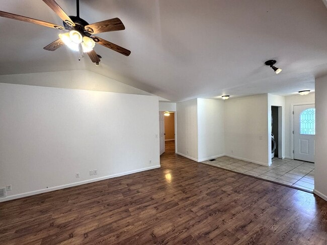 Building Photo - 2005 8th Ave N