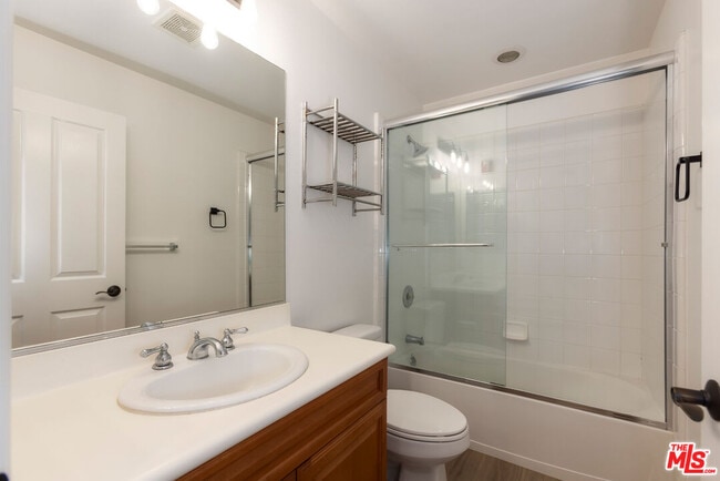 Building Photo - 12975 Agustin Pl