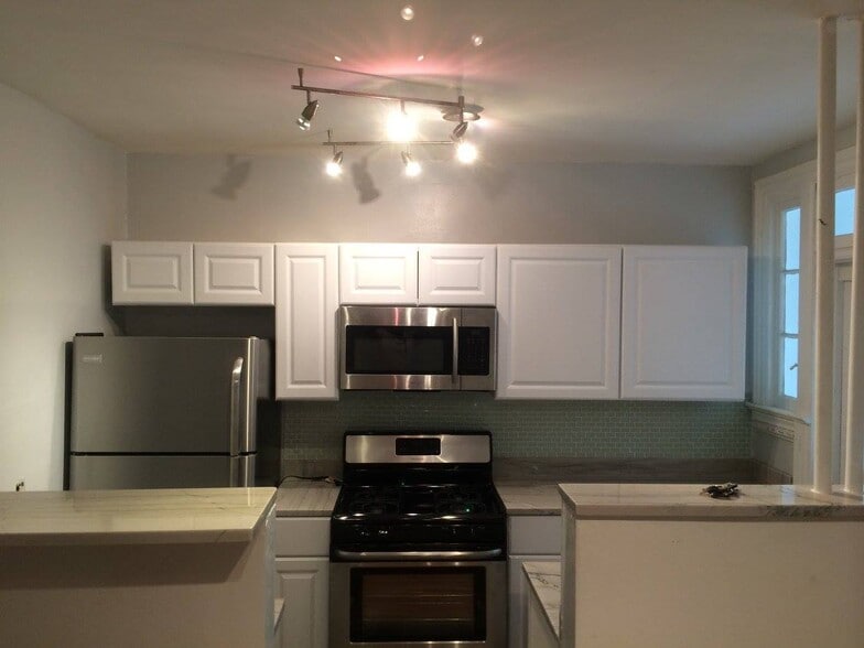 Building Photo - 3623 T St NW