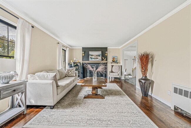 Building Photo - 50 Mole Pl