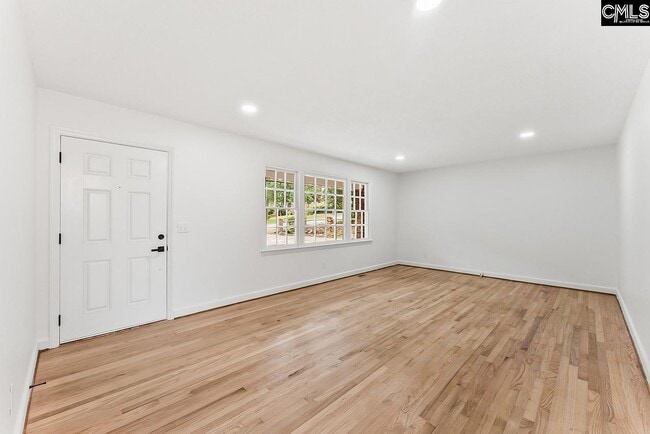 Building Photo - 7416 Parkview Dr