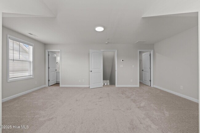 Building Photo - 700 Chestoa Trl