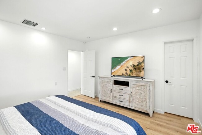 Building Photo - 14858 Round Valley Dr