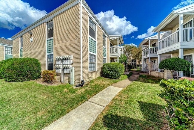 Building Photo - 12660 Ashford Point Dr