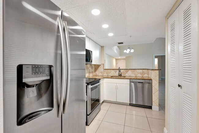 Building Photo - 5055 Wiles Rd