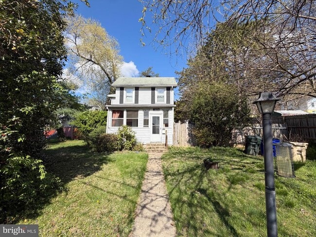 Building Photo - 5014 Delaware St