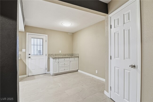 Building Photo - 4039 Village Square