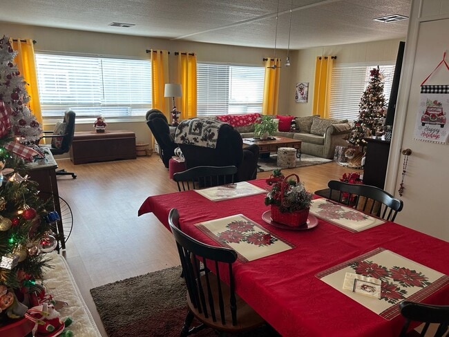 Building Photo - Welcome to the vibrant 55+ mobile home com...