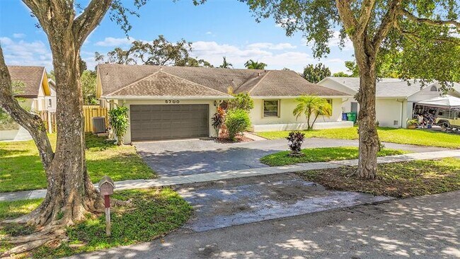 Building Photo - 5700 SW 120th Ave