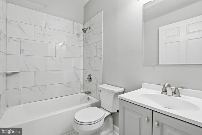 Building Photo - 9212 Azure Ct