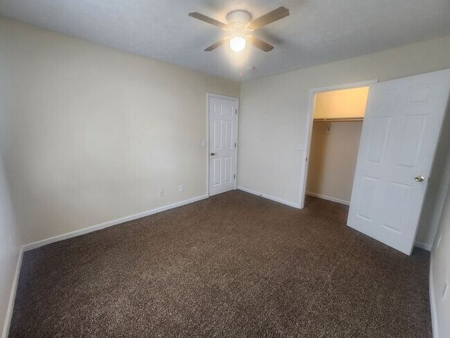 Building Photo - Open Concept 2 Bedroom Triplex