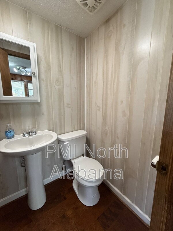 Building Photo - 2460 Ready Section Rd