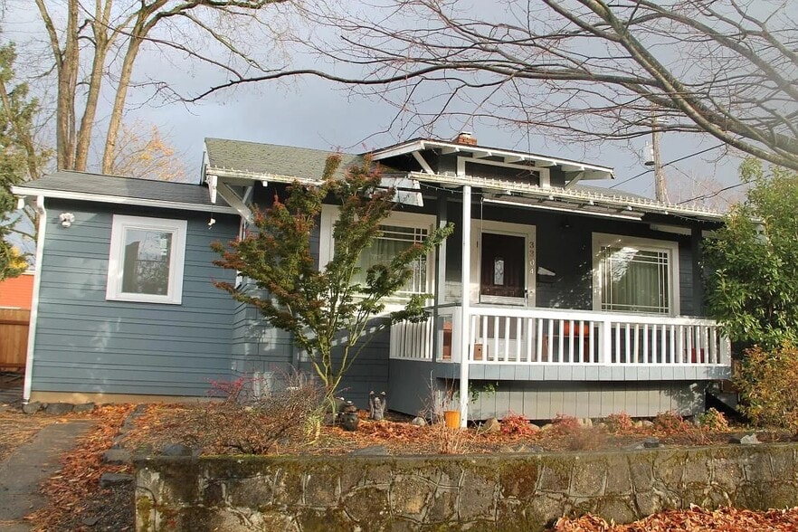 Primary Photo - 3304 NE 73rd Ave