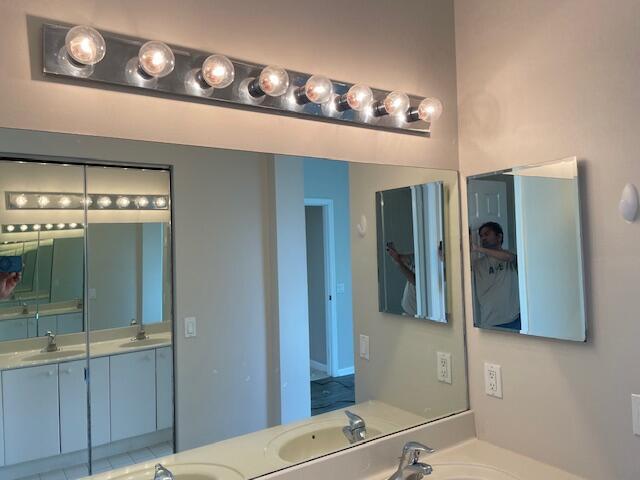 Building Photo - 3026 Laurel Ridge Cir