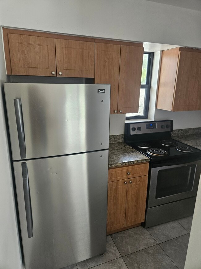 Kitchen - 170 NW 59th St