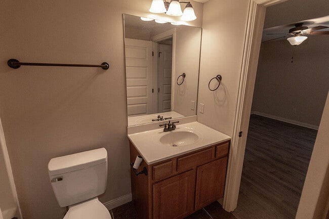 Building Photo - 4614 Dehaven Dr