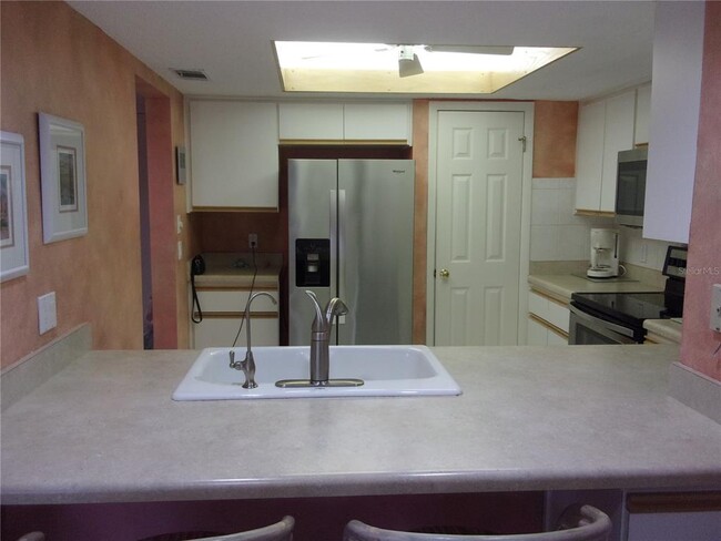 Building Photo - 332 Mariner Dr