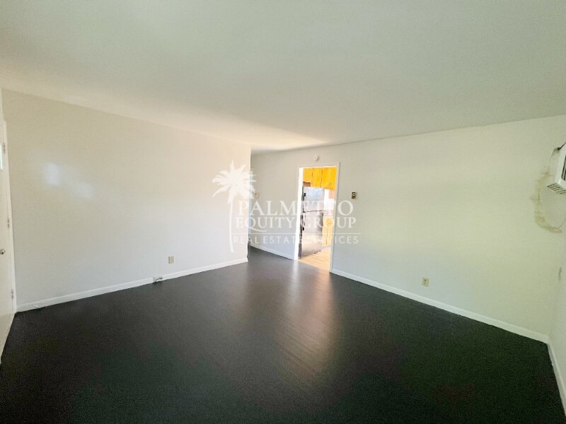 Building Photo - 2217 E Gate City Blvd