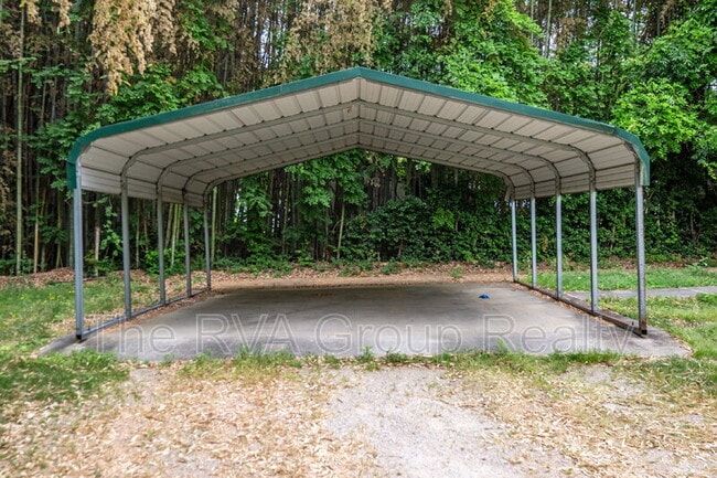 Building Photo - 819 Boroughbridge Rd