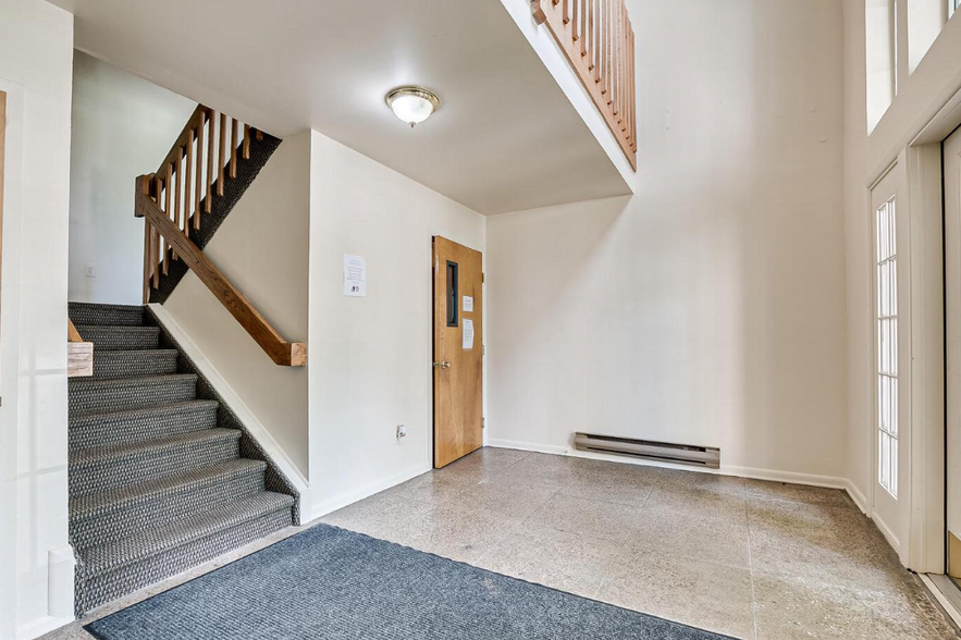 Building Photo - 119 Acadia Ct
