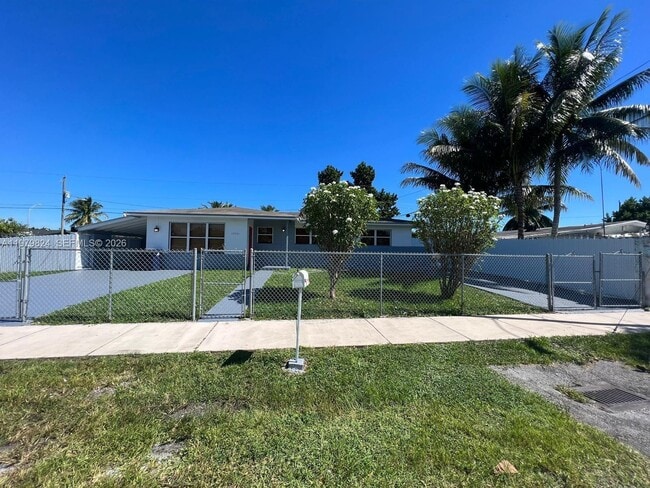 Building Photo - 17201 SW 117th Ct