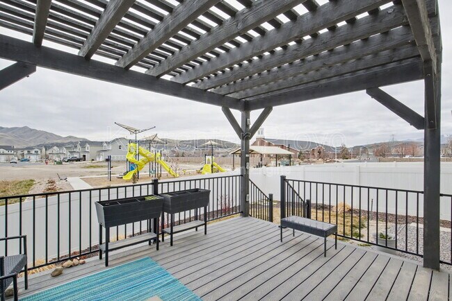 Building Photo - 4152 E Bonne Vista Dr