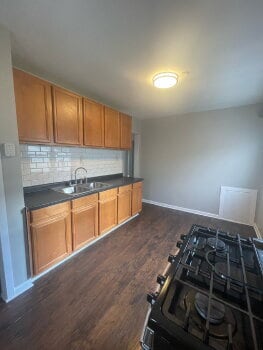 Building Photo - 758 Durbin St