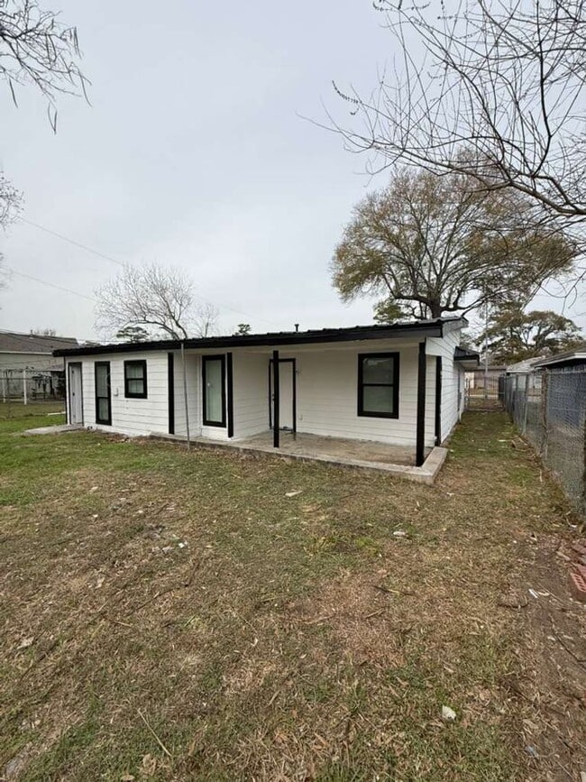 Building Photo - BEAUTIFUL HOME IN HOUSTON. MOVE IN READY!.