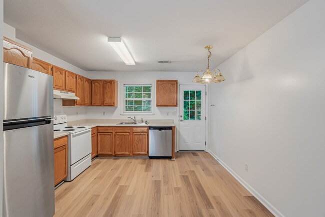 Building Photo - 3516 Acorn Woods Way,