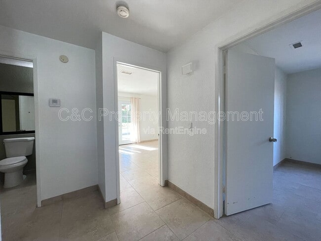 Building Photo - 851 Fulton Rd