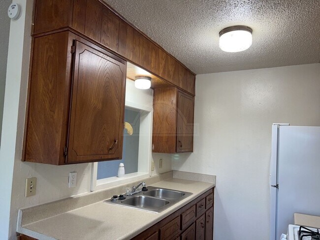 Building Photo - 1205 Kathey Dr