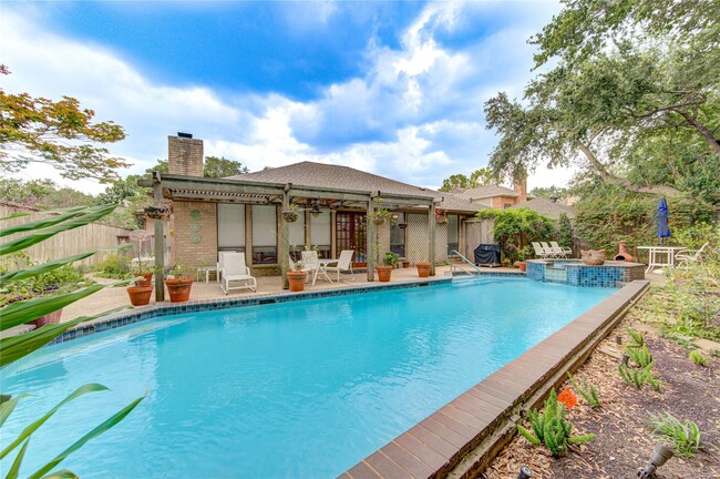 Primary Photo - 12307 Rocky Knoll Dr