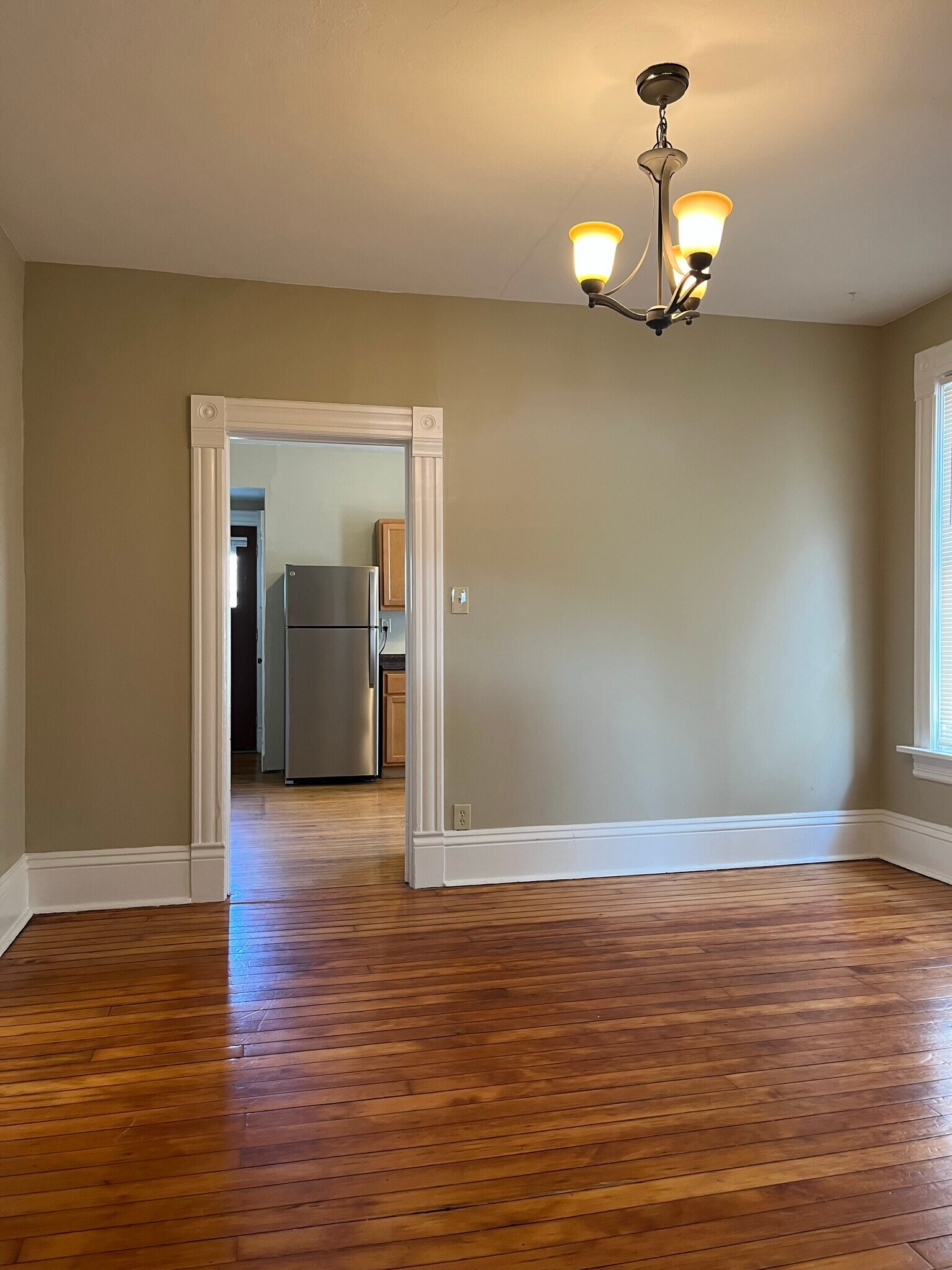 Building Photo - 3104 S Griffin Ave