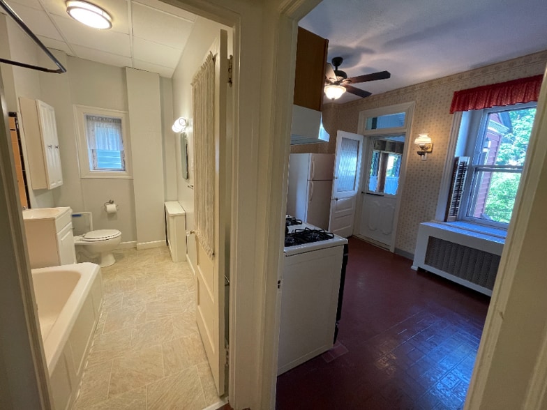 Building Photo - 219 Washington Ln