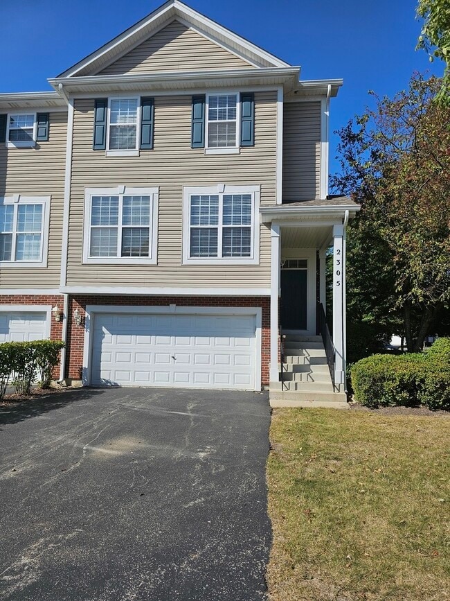 Primary Photo - 2305 Hudson Cir